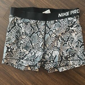 Size large Nike pro shorts. 2in. Inseam